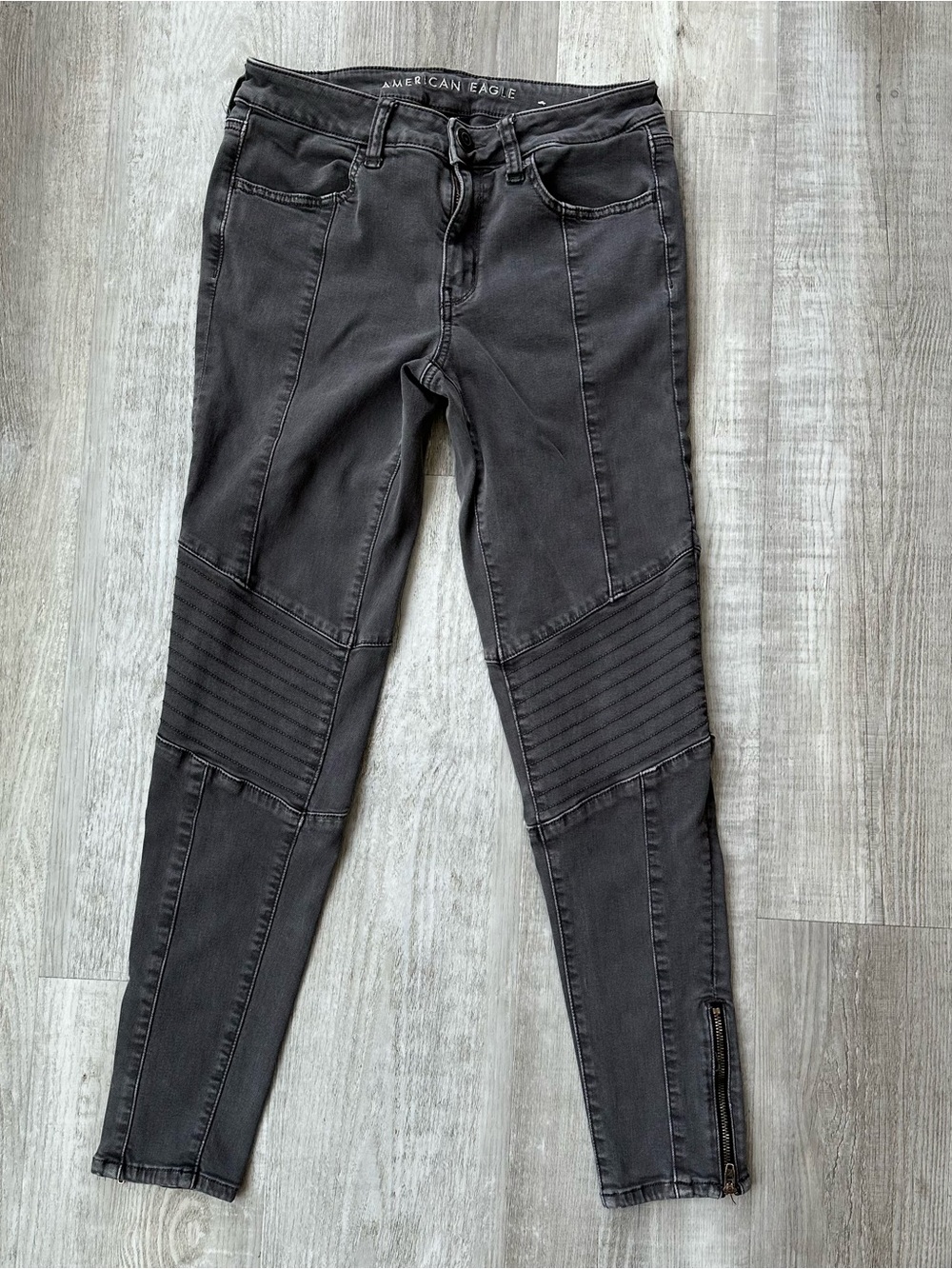 American Eagle Super Stretch Gray Jeggings Womens Size 8